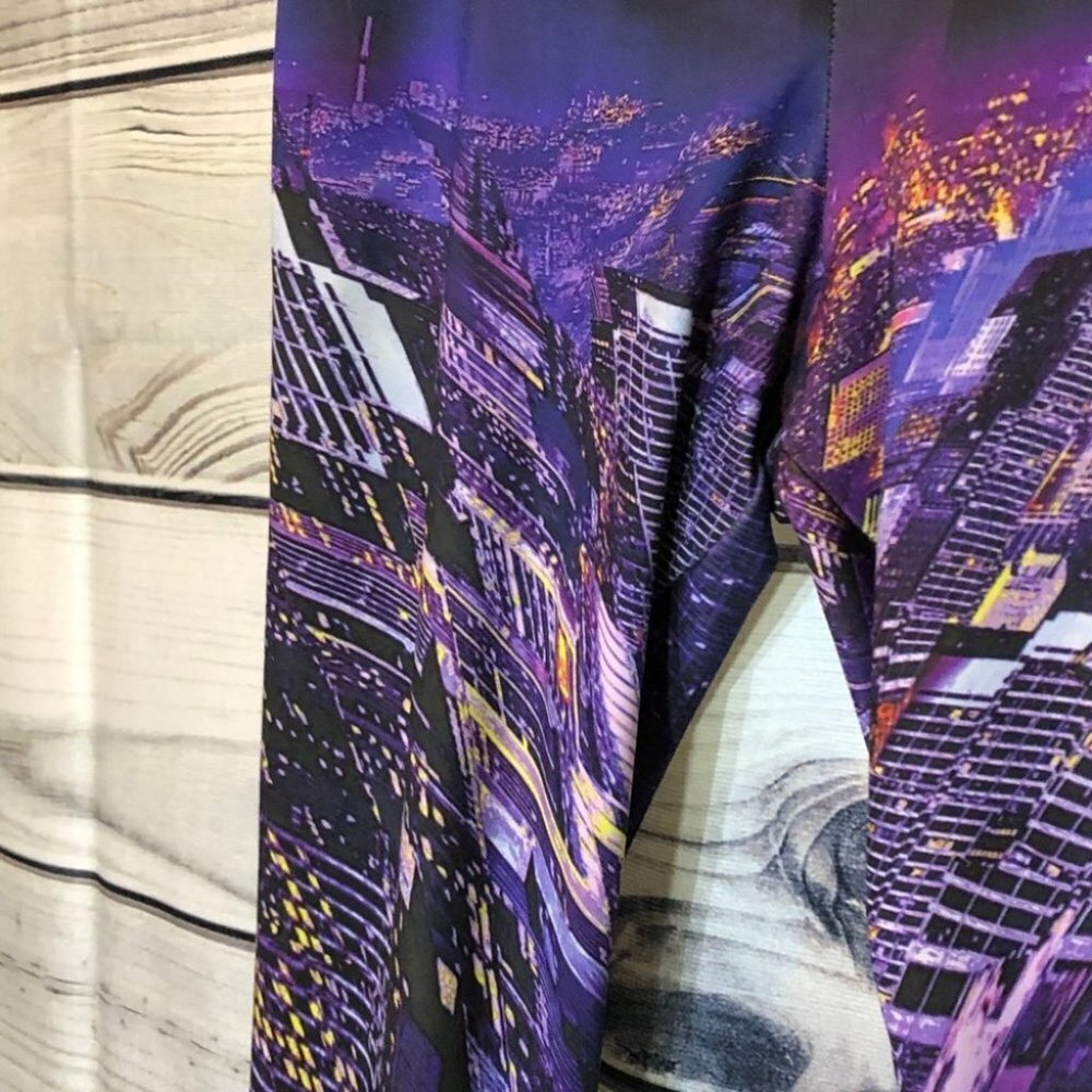 Adidas techfit cropped purple leggings cityscape - Picture 7 of 10